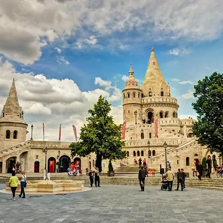 Little Italy Bronx * Budapest