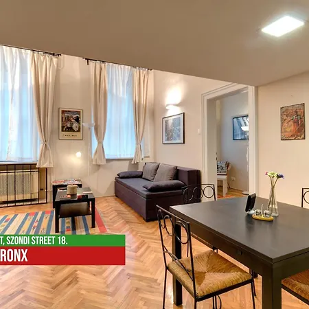 Little Italy Bronx Apartamento