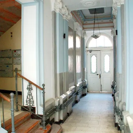 Little Italy Bronx Budapest